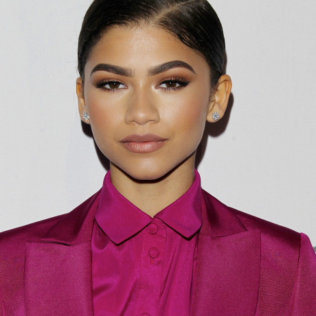 Zendaya Masturbating Magazine