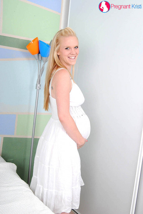 Pregnantkristi Hydii May Nudepussy Pregnant Hot Pure Vip